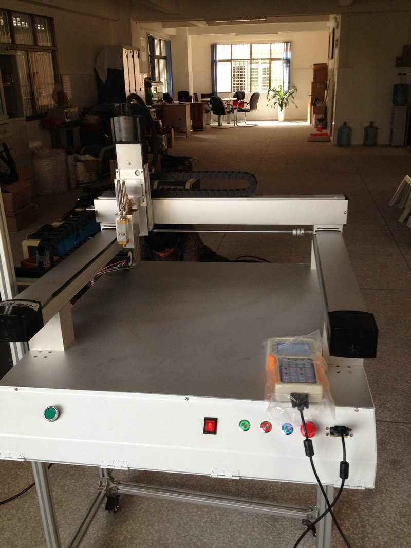 龙门架机械手工装台