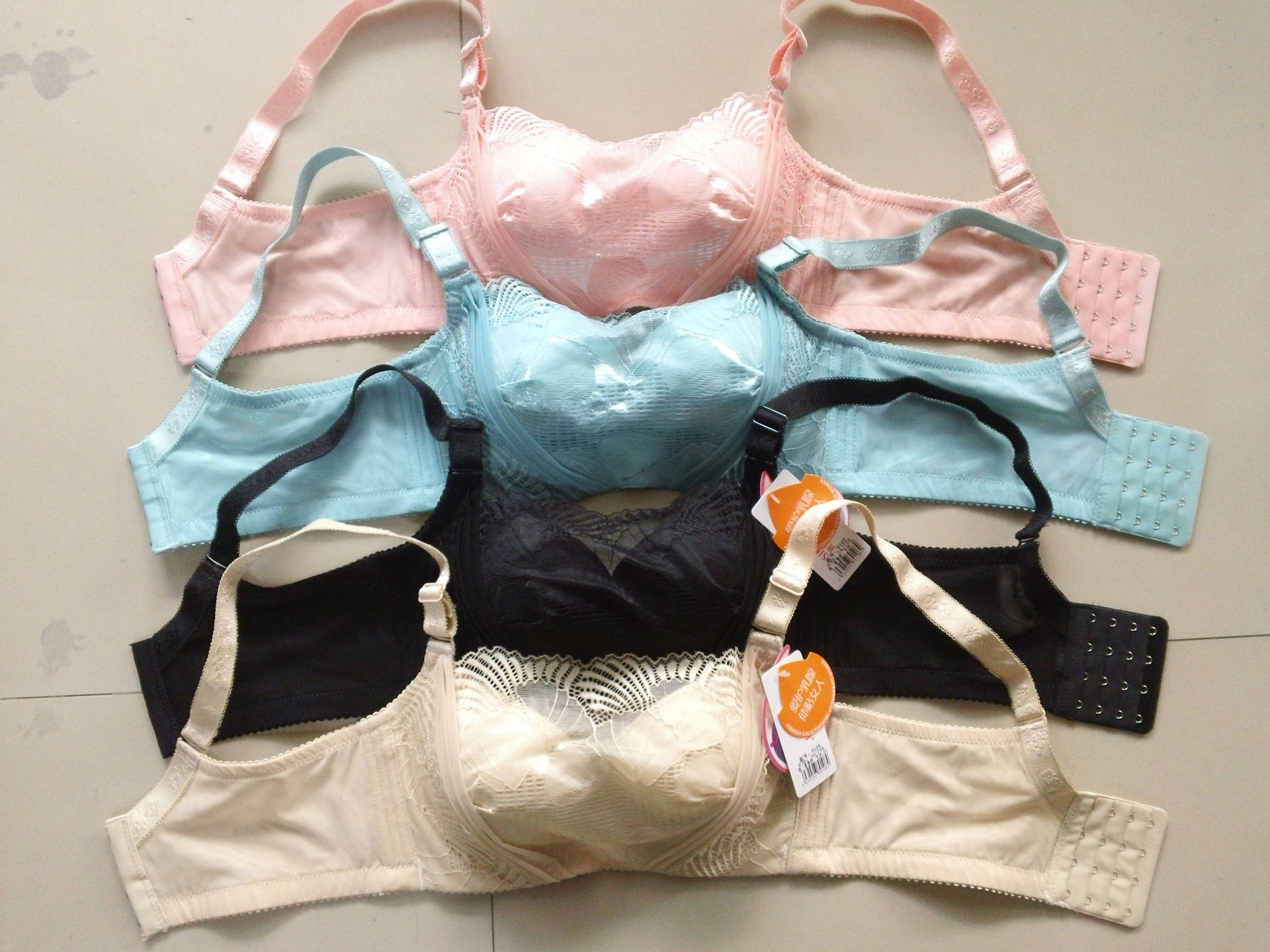 【防走光收副乳女士内衣<em>胸罩</em> 性感<em>抹胸</em>聚拢调