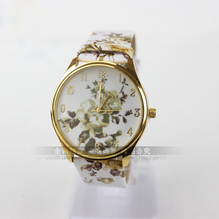 新款花朵皮带<em>手表</em>韩版休闲<em>茶花女腕表</em>外贸热销