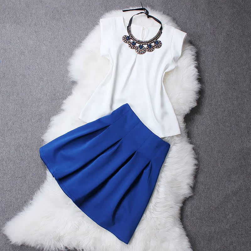 310-10 白色配钉珠项链无袖上衣+蓝色半裙套装