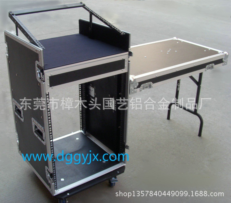 16U三开门机箱 (2)