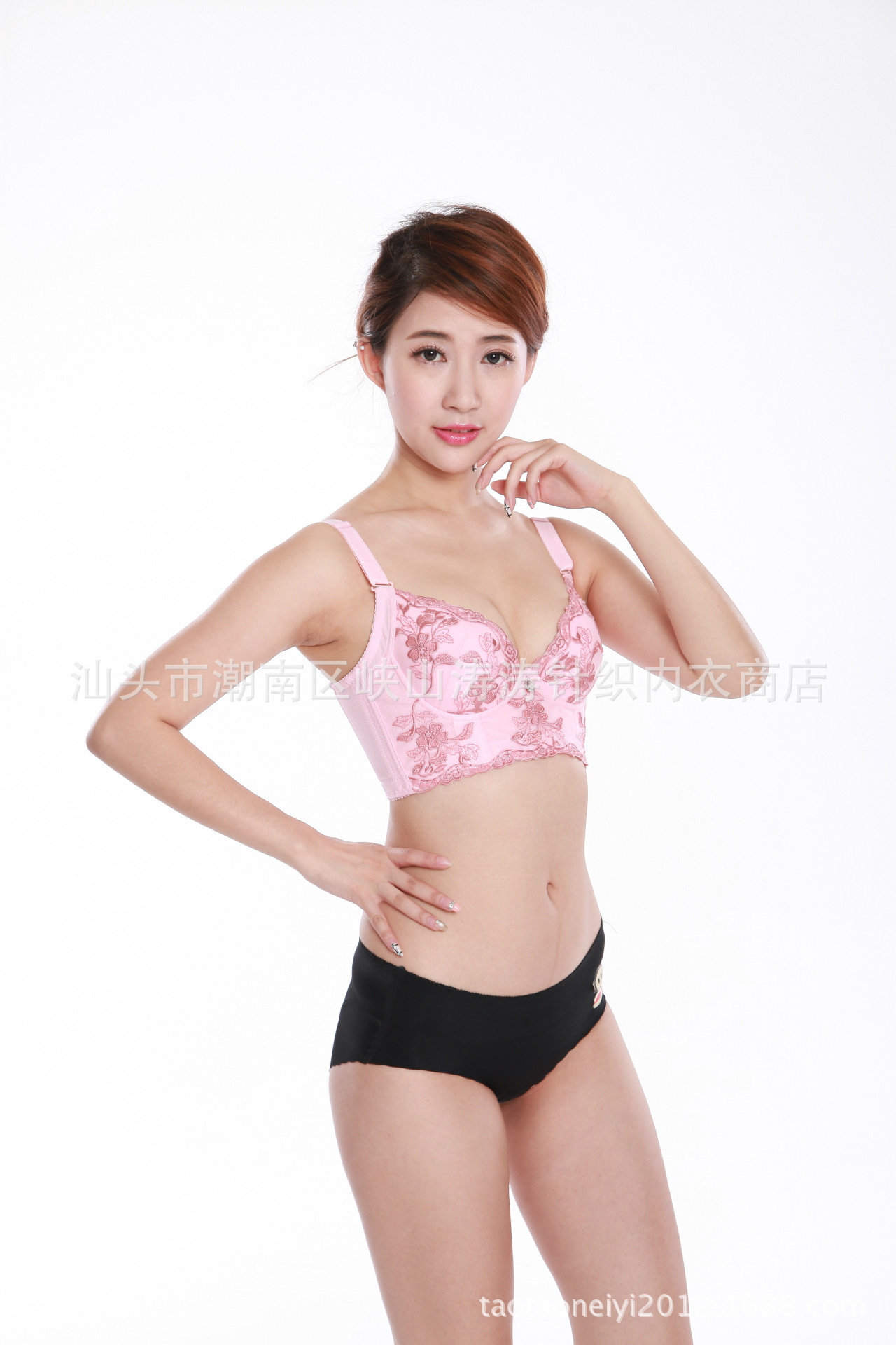 <em>文胸</em>-淘宝<em>货源</em> 高端大杯刺绣<em>文胸</em>批发 聚拢调整