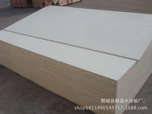 全国招商【厂家直销】17mm杨木多层板胶合板包装板沙发板建筑模板保质保量