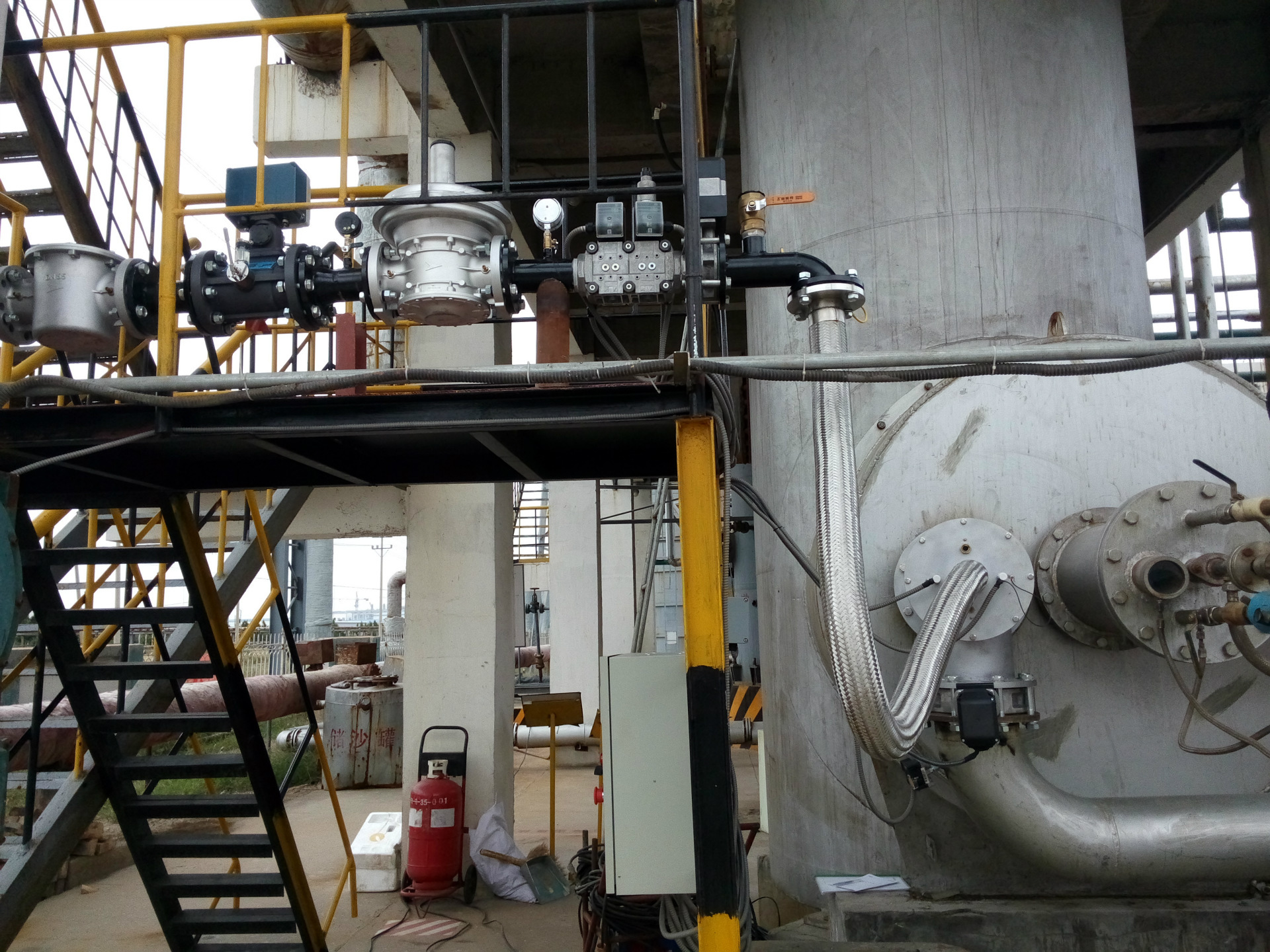 焚烧炉燃烧器_化工厂焚烧炉燃烧器