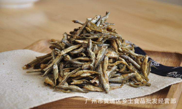 湖南特产 柴火熏制野生洞庭湖美味纯正火焙鱼