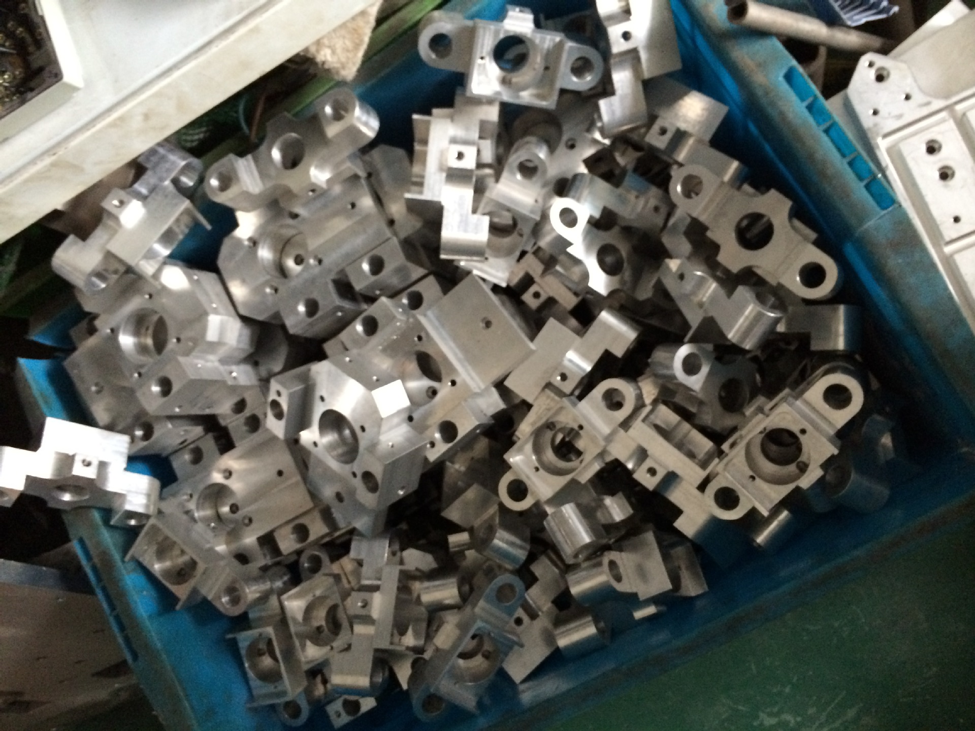 数控仪表车床配件加工、五金件配件加工、线切割配件加工