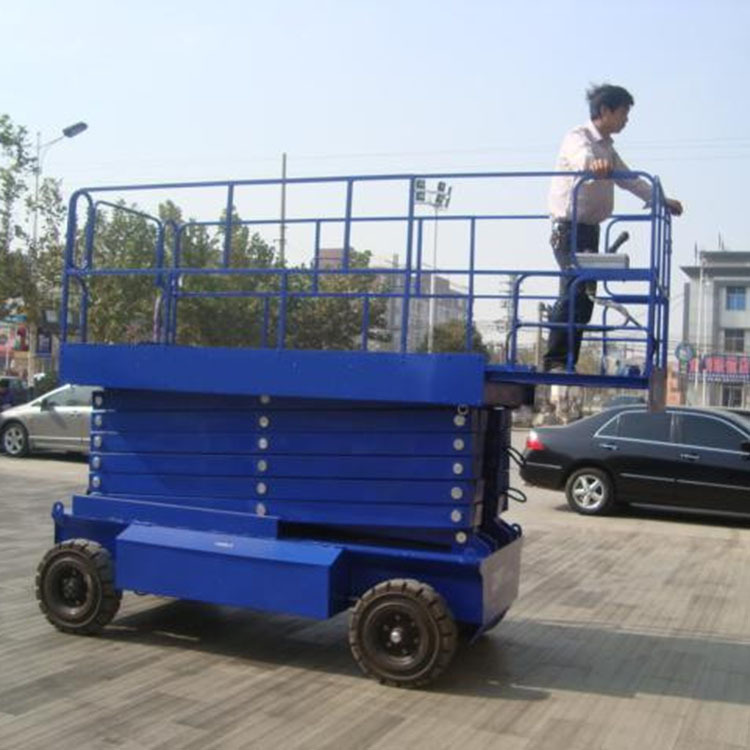 自行式升降机37_副本