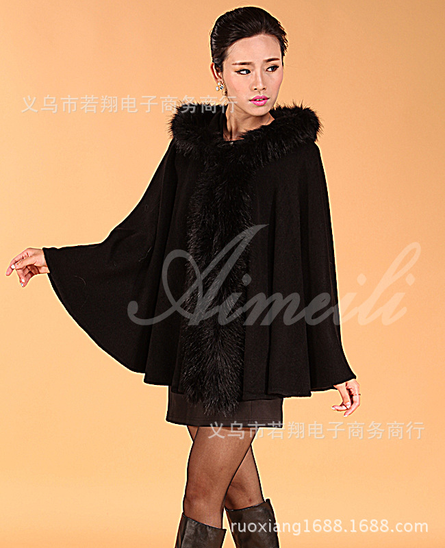 批发采购围巾<em>丝巾</em>披肩-秋冬款连帽斗篷披肩高