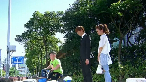 采购女式T恤-2014新款不一样的美男子李伊路