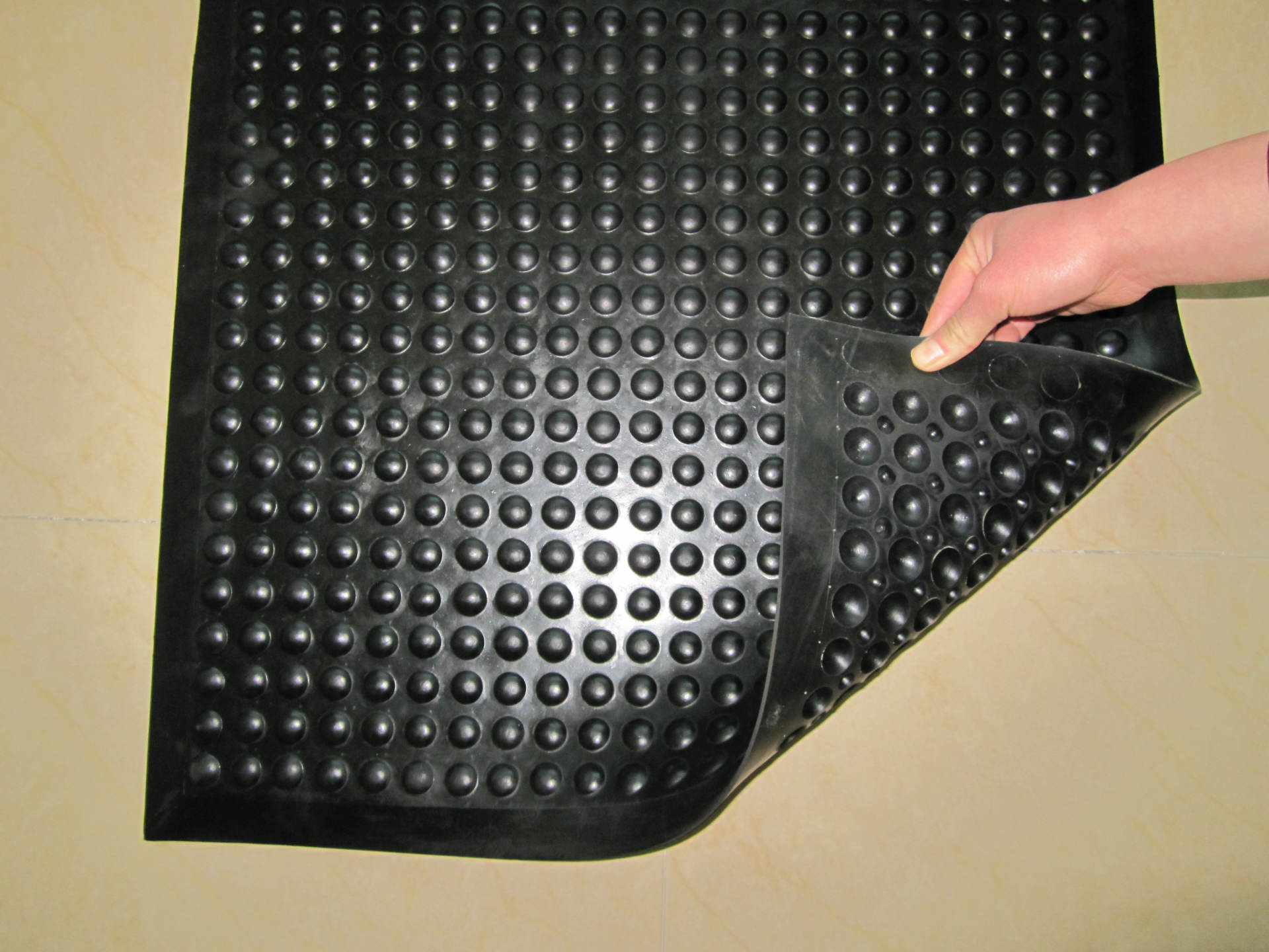 防滑胶板-我公司生产销售各种工业橡胶板-防滑