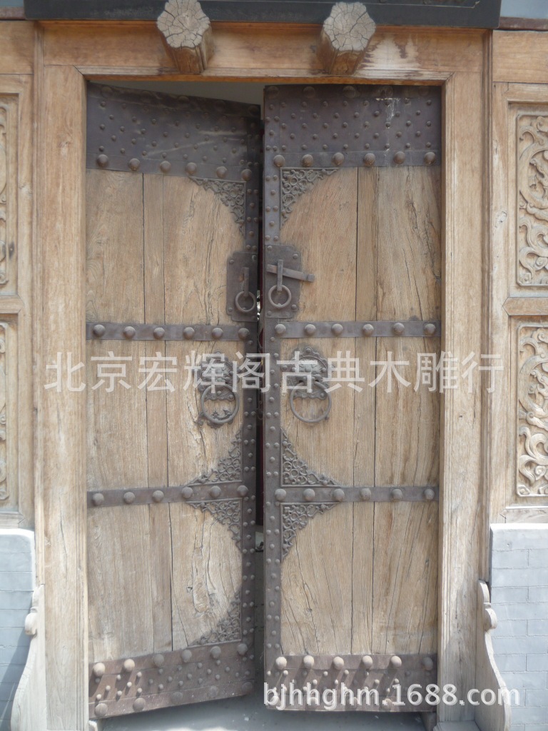 供应室外榆木大门 庭院双开门 中式木门订做 北京四合院门 北京加工厂
