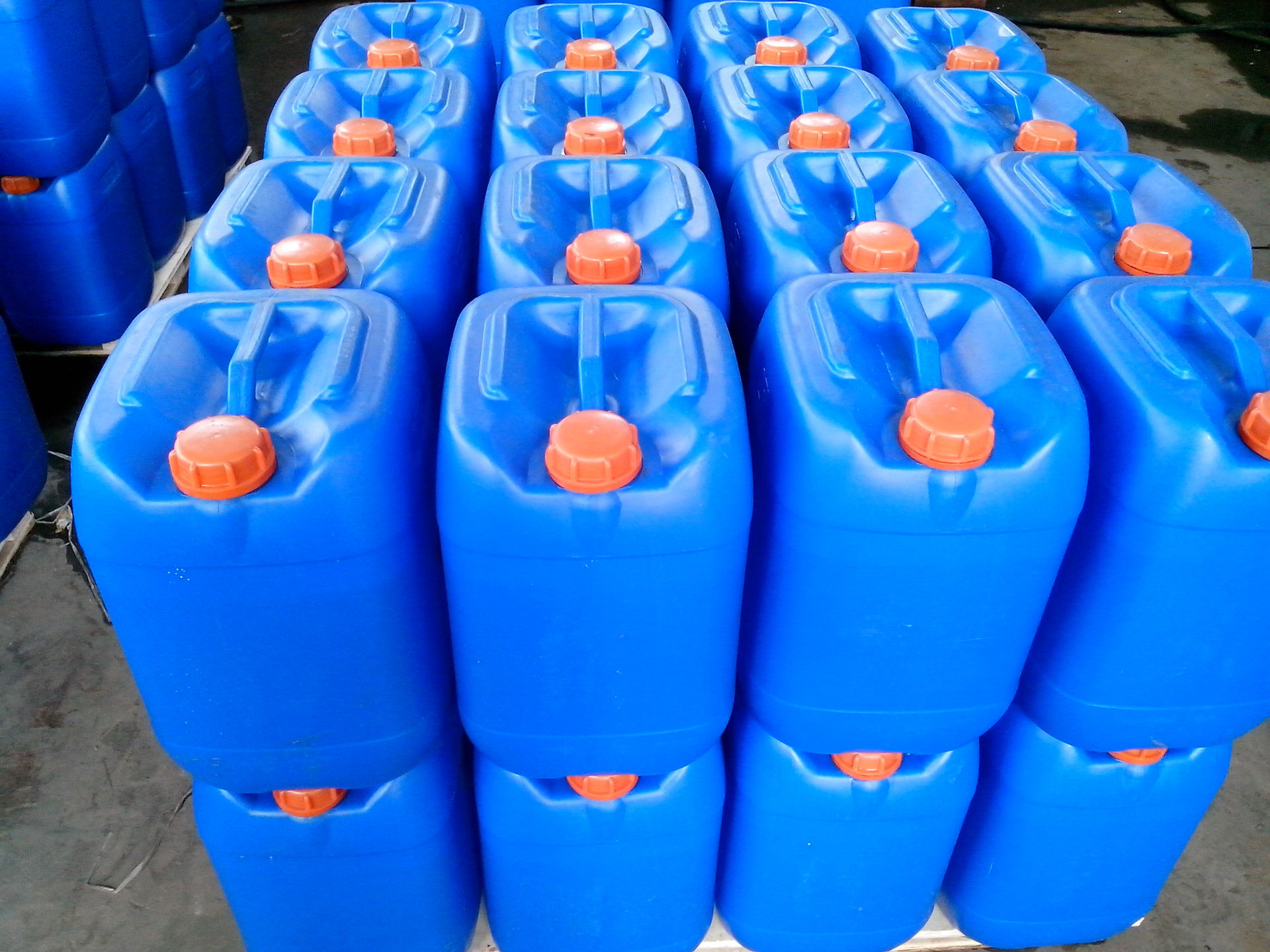 供应34%液体亚氯酸钠