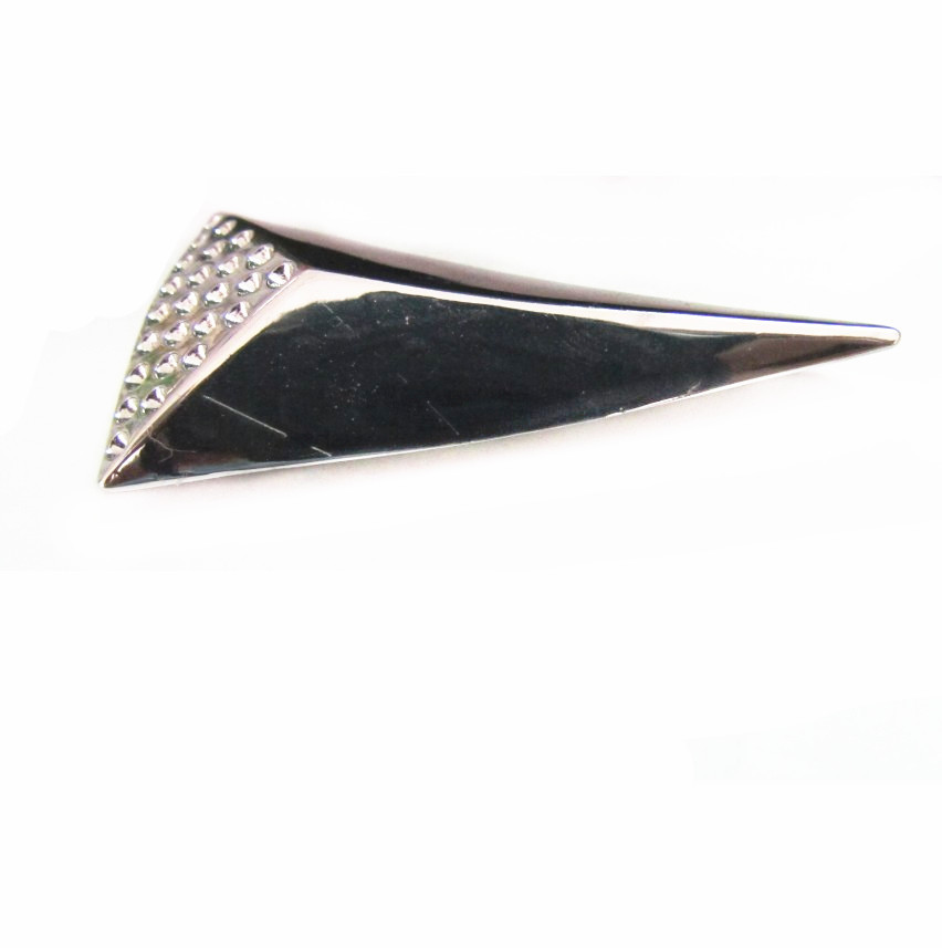 厂家直销高品质三角饰扣 图片