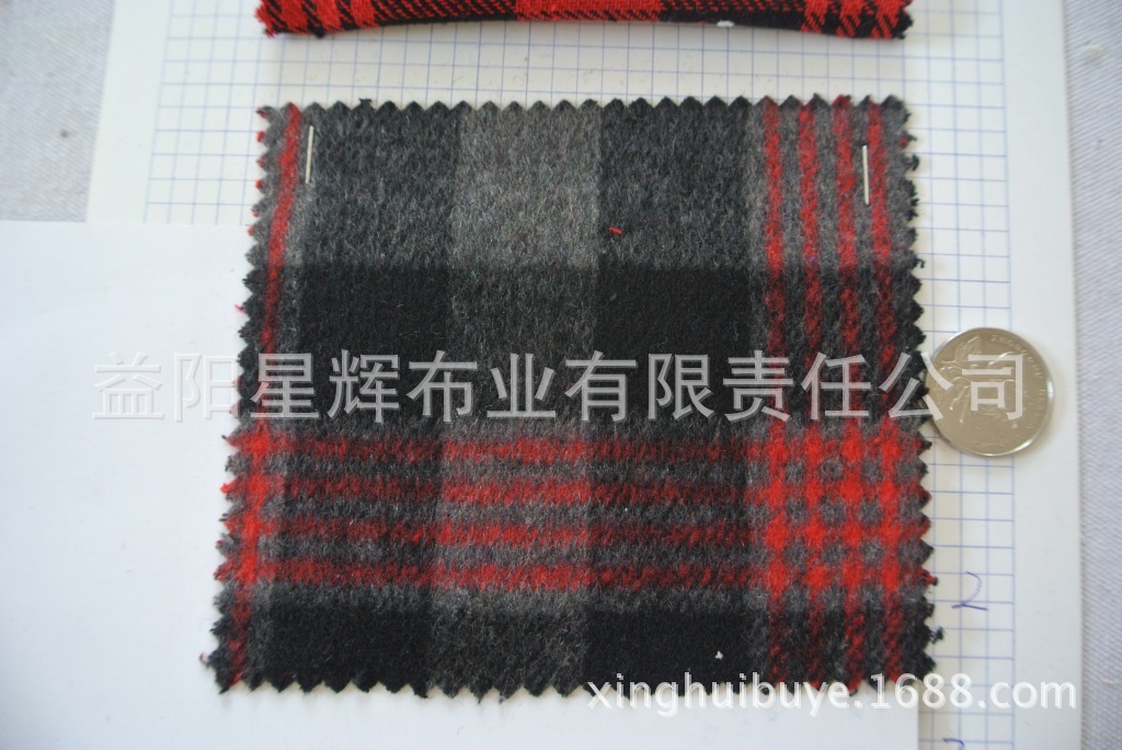 粗纺色织羊毛呢格子布童装女装抱枕靠枕服装面料,YK74
