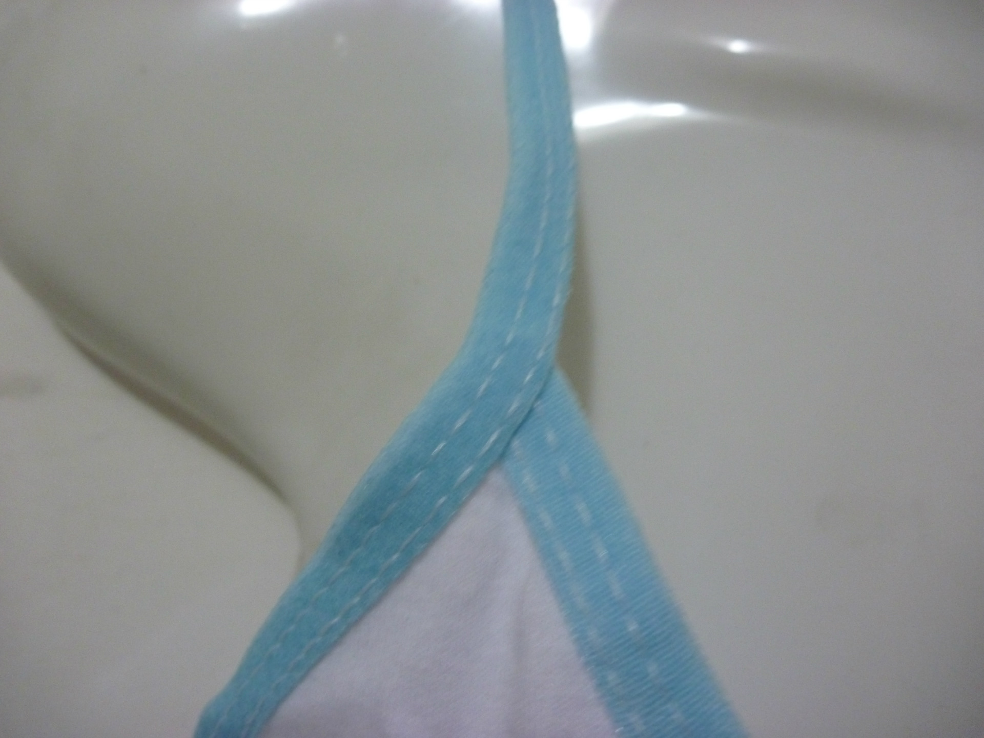 <em>背心</em>、<em>裹胸</em>、内穿t恤-固定挂脖肩带小女孩学生