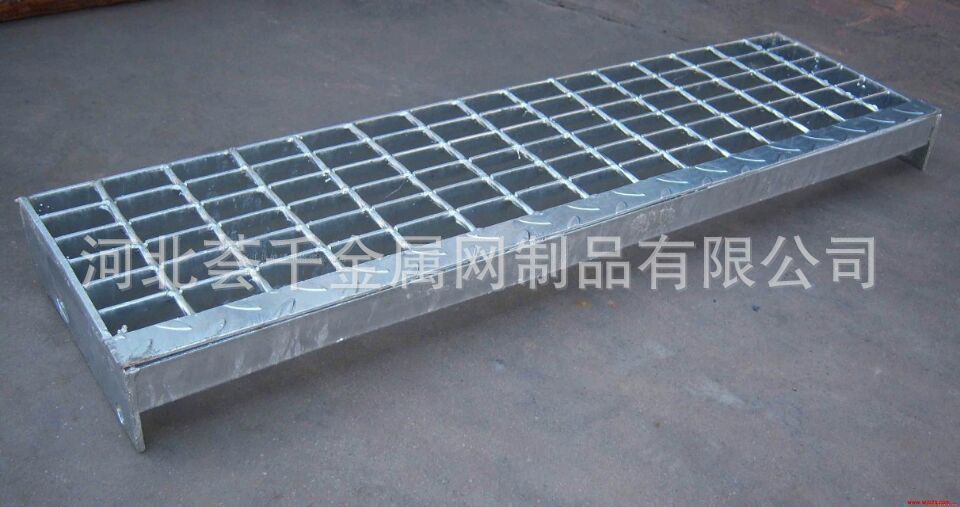 8BB35`M3@EEH_8B3{{K03YD