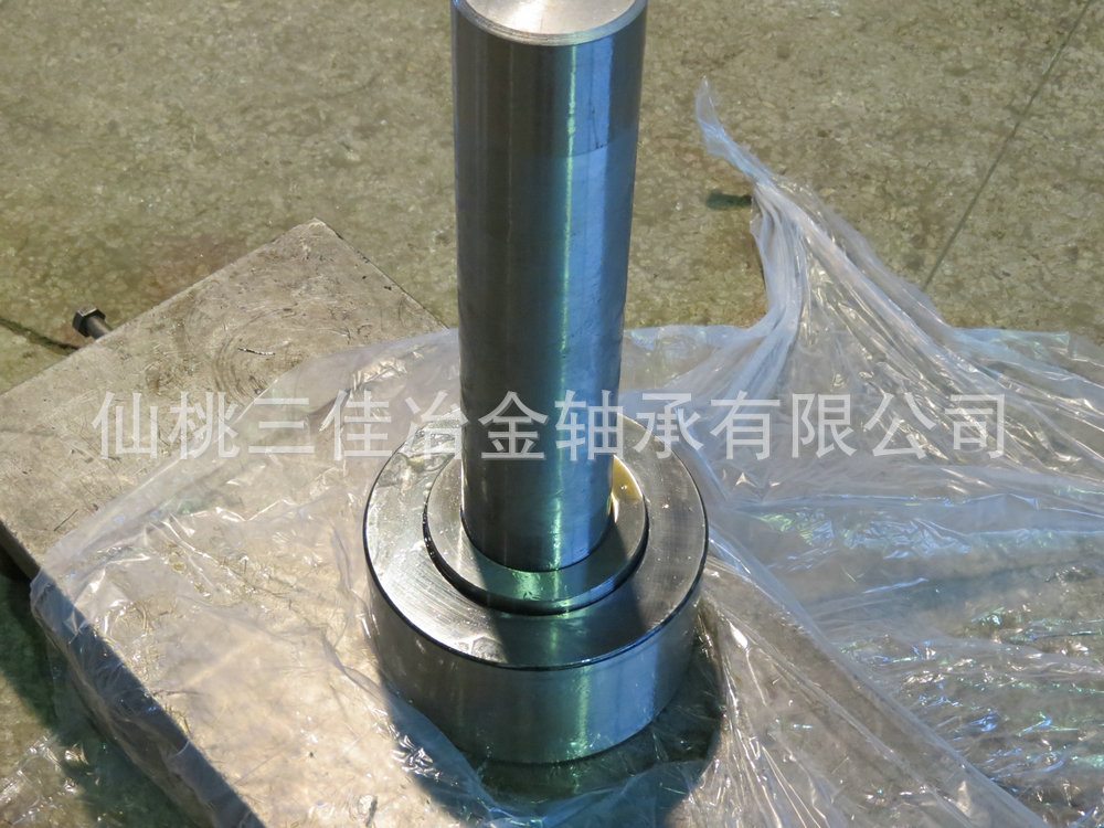 2.螺栓型滚轮轴承KRV19080XTB