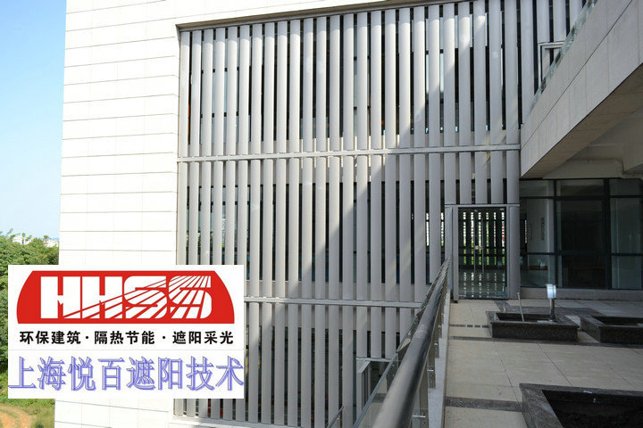 300梭型建筑遮阳板工程施工找上海悦百遮阳从事建筑遮阳板十年