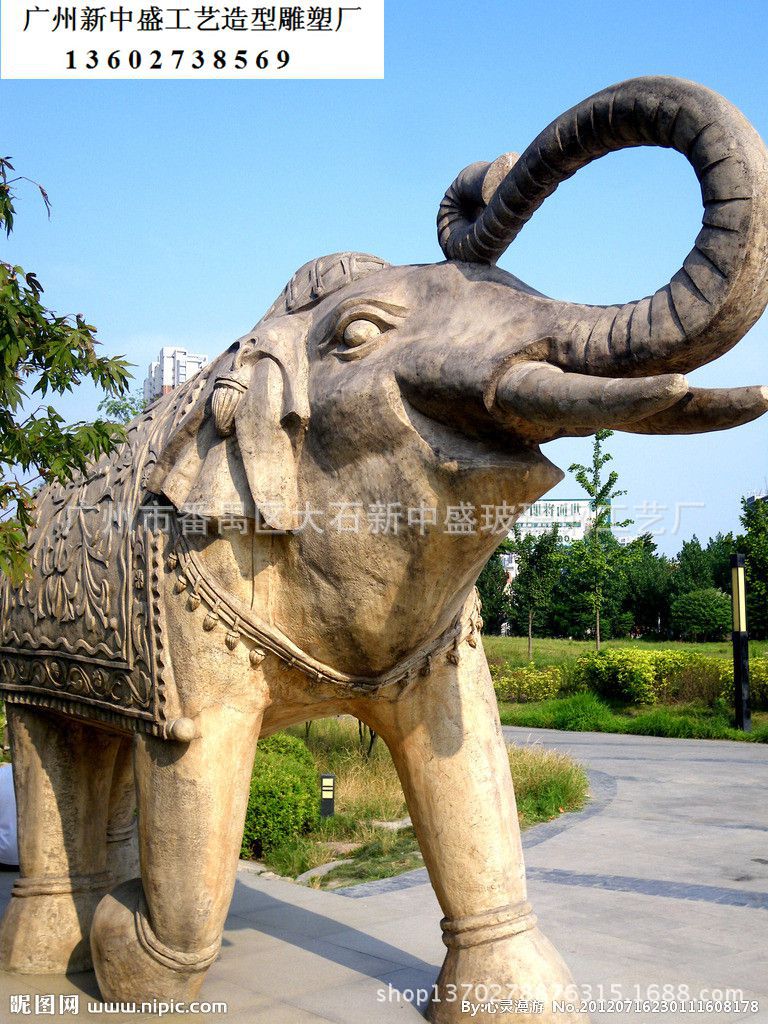 【户外室内泰国大象 大型玻璃钢动物雕塑 贴金