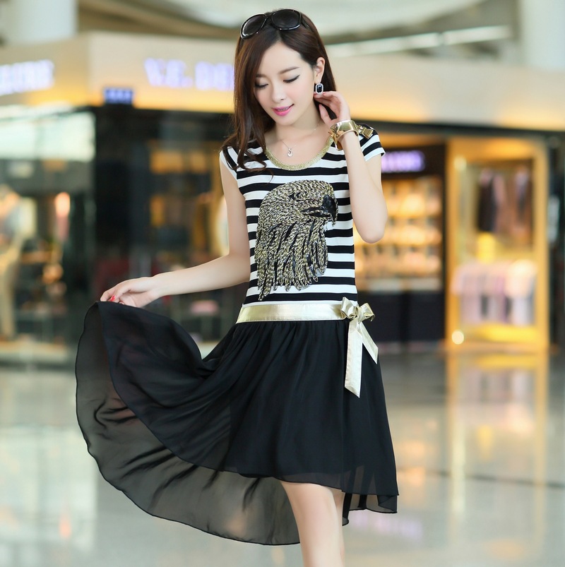 2014夏装<em>新款女装</em>韩版燕尾裙子<em>批发</em> 收腰刺绣