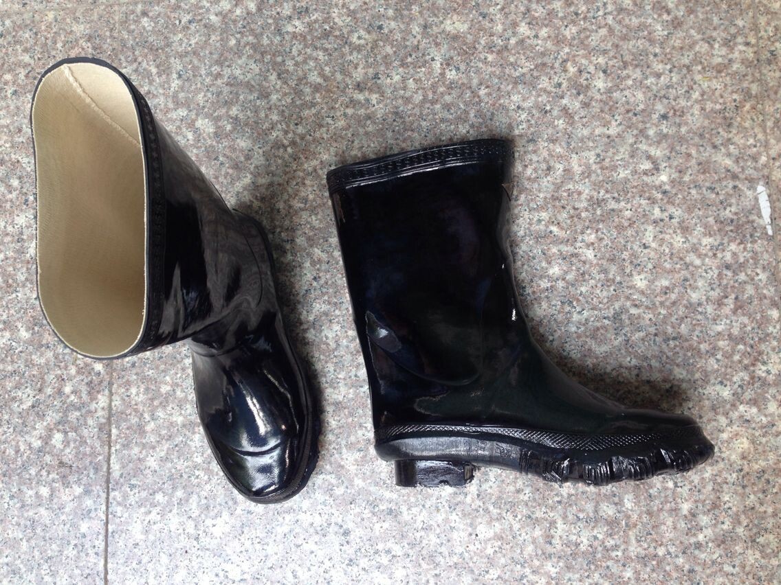 上海申钱耐化学品工业用橡胶靴 黑色高筒工矿雨鞋 光面时尚耐酸碱
