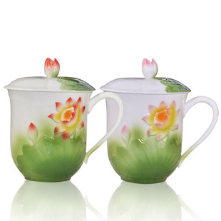 厂家新款 荷花陶瓷茶杯带盖 办公室会议水杯珐琅瓷手工彩绘莲花