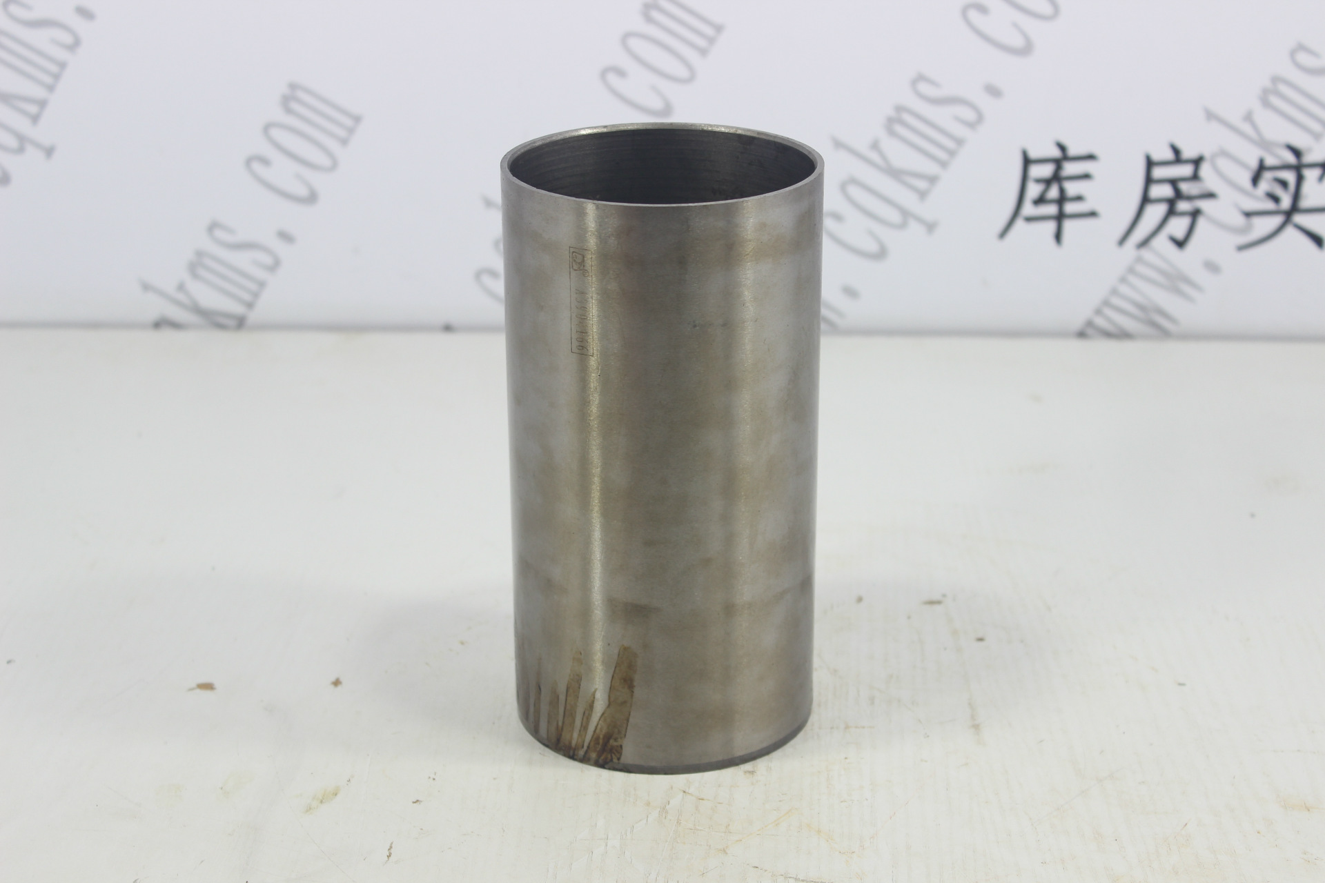 kms00971-A3904166-汽缸套---参考规格外径10.4cm,内径9.95cm,高19.75cm-参考重量1.35Kg-1.35Kg图片1