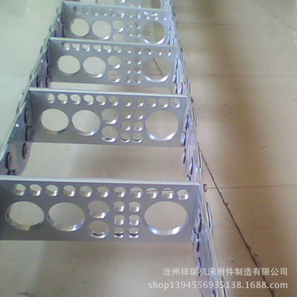 供应钢铝拖链 坚固耐用 移动灵活 扭曲不变形 使用寿命