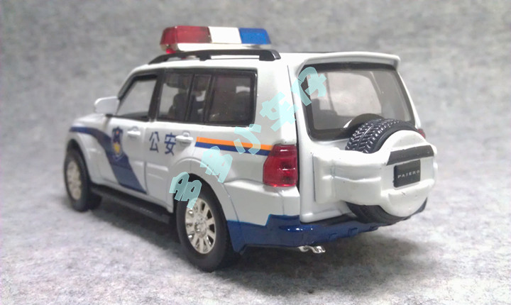 【三菱帕杰罗 宝马M6警车\/合金车模 汽车模型