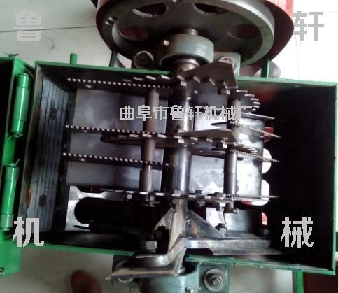 多功能粉碎机400型内部图01