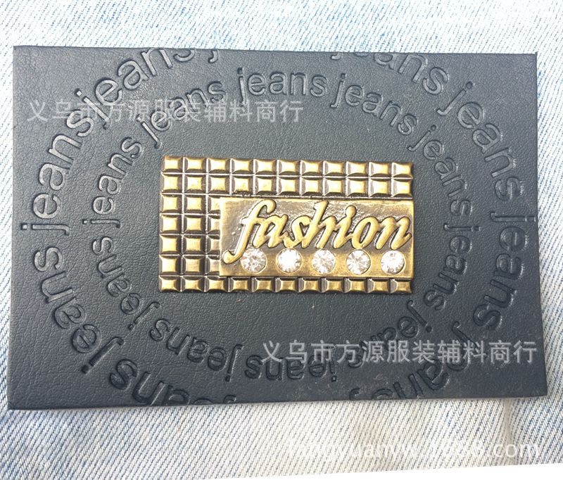 pu皮压印logo 牛仔裤皮牌商标金属皮标定做9*6cm