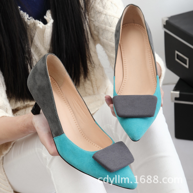 2014<em>新款女鞋批发</em> 韩版 羊皮拼色尖头细跟中跟