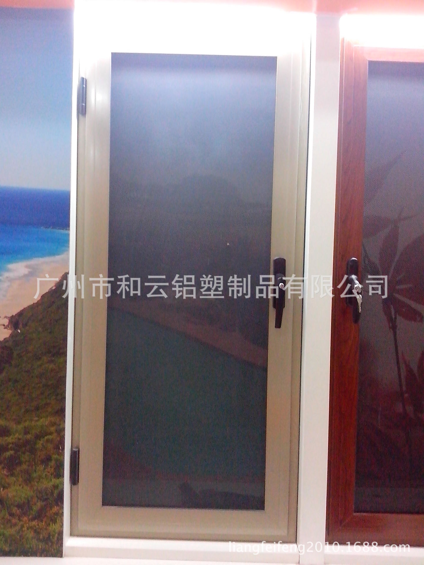 单扇平开窗
