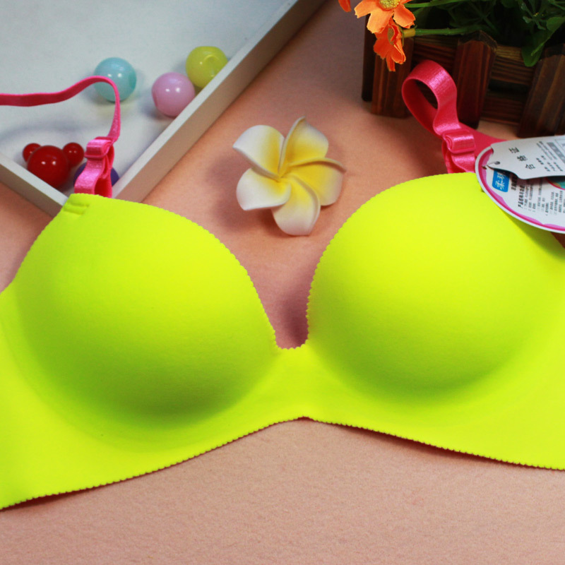 <em>胸罩</em>-纳黛曼内衣秋冬<em>无骨</em>调整型内衣B罩杯聚拢