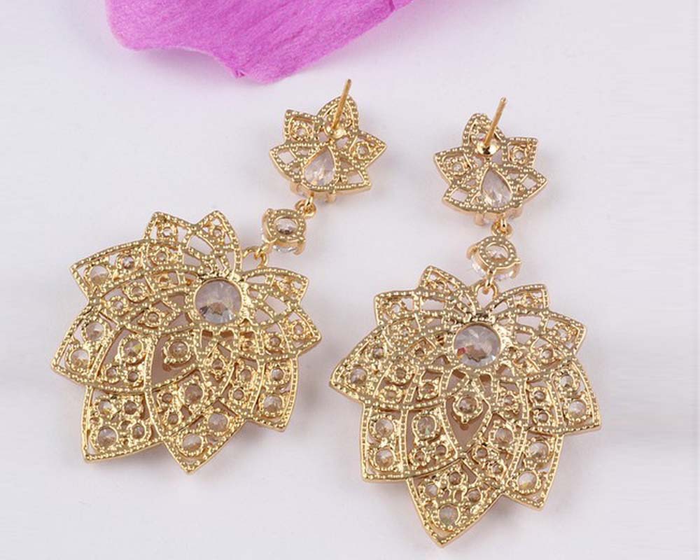 伟德国际产品百科书特别版_时尚频道_凤凰网