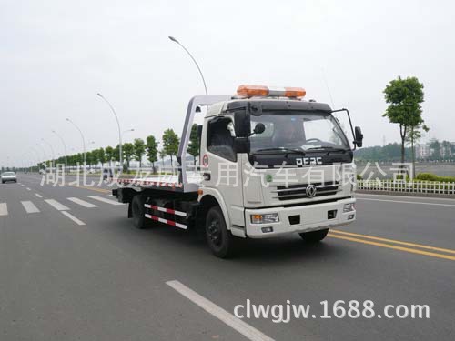 东风多利卡一拖二平板清障车136000元