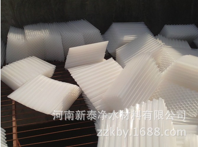 蜂窝斜管安安装现场 (6)