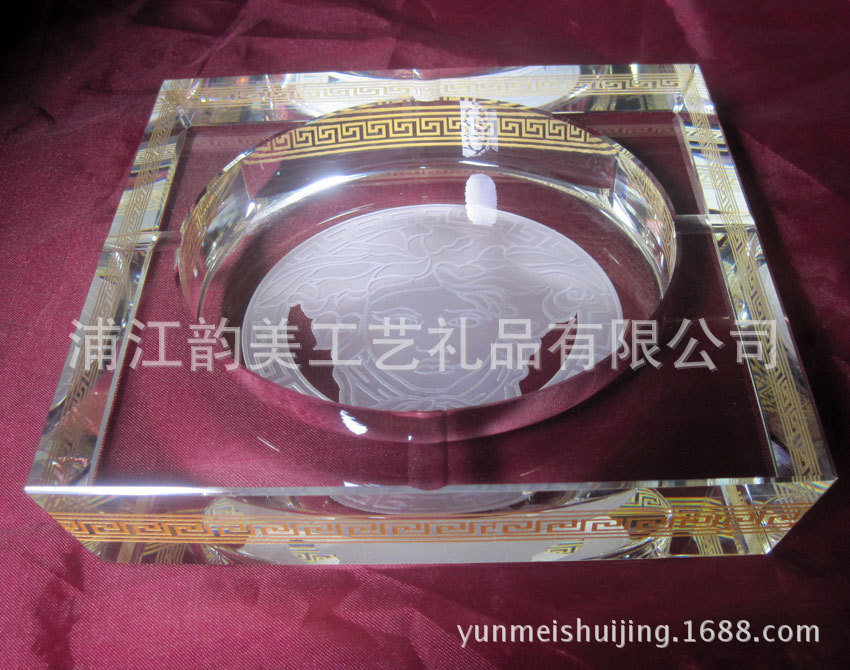 美杜莎图案水晶烟灰缸 范思哲经典造型 梯形水晶烟灰缸厂家制作