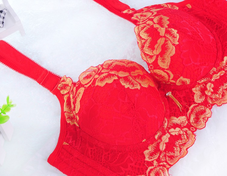 <em>文胸</em>-<em>金冠夫人</em>2012 B杯 四排扣 超聚拢<em>文胸 批</em>