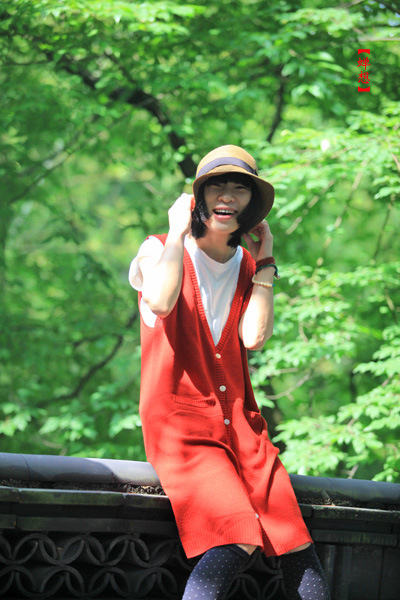 <em>搭配</em>例外针织<em>长马甲</em>开衫<em>背心</em> 图片_高清大图 