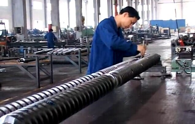 厂家直销强耐磨螺杆机筒 挤出机螺杆 合金锥形双机筒螺杆