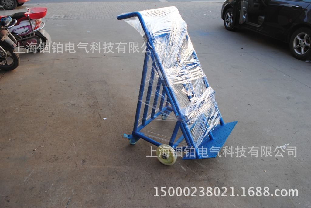 气瓶推车均为重工业型配置 采用加粗钢管及其承重底板焊接而成