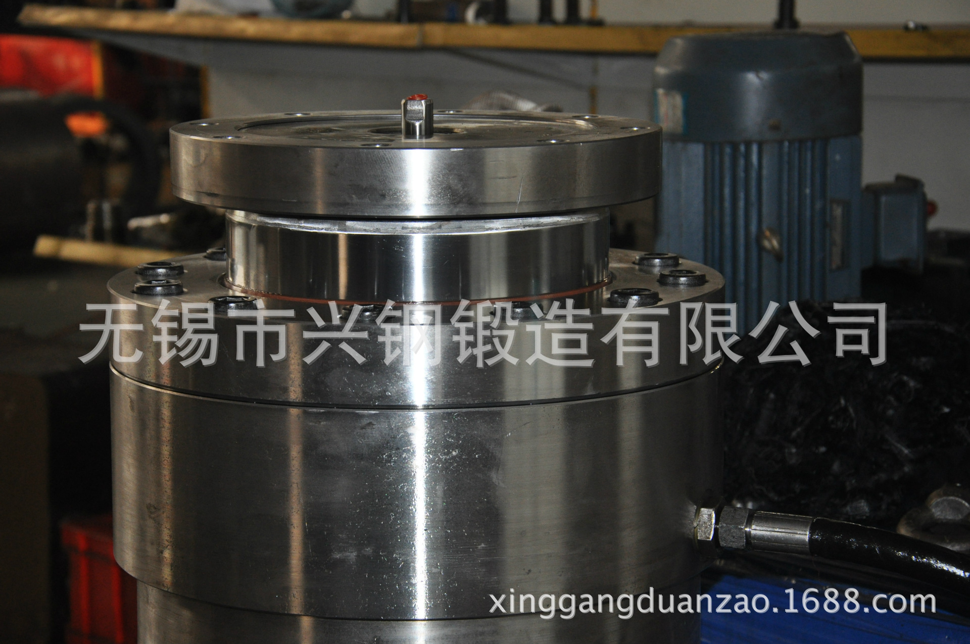 快速缸缸径320杆径300行程300