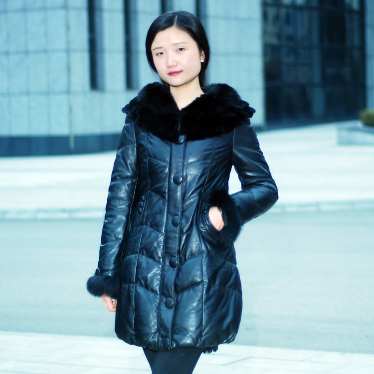 朗圣 <em>新款皮草外套</em> <em>女士</em>羊皮狐狸毛领中长款修