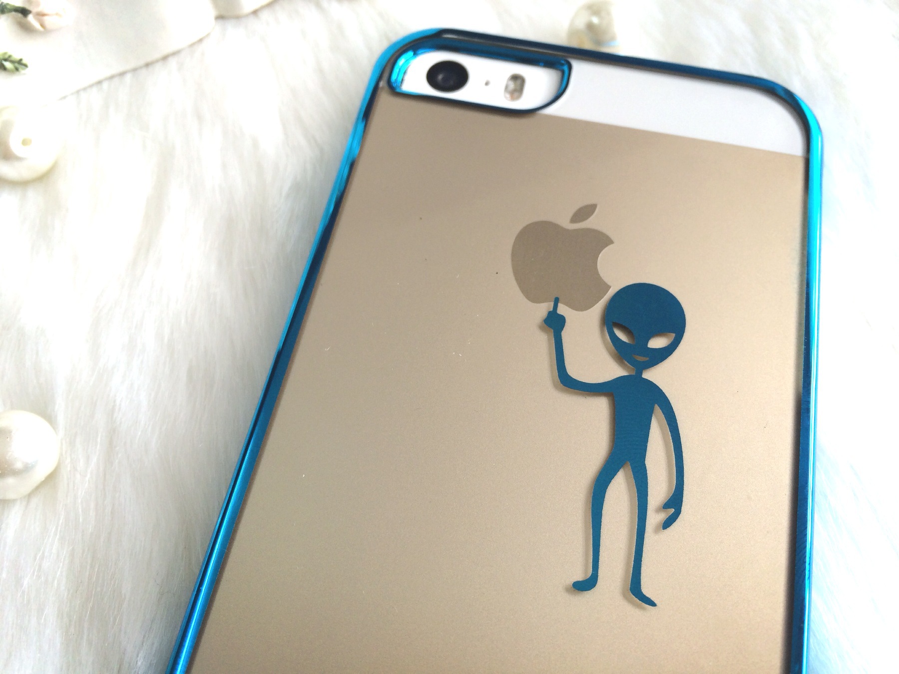 款iPhone5s UFO飞碟外星人创意镭雕手机壳 苹