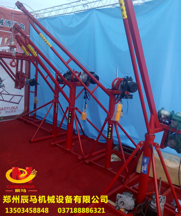 小型吊运机111