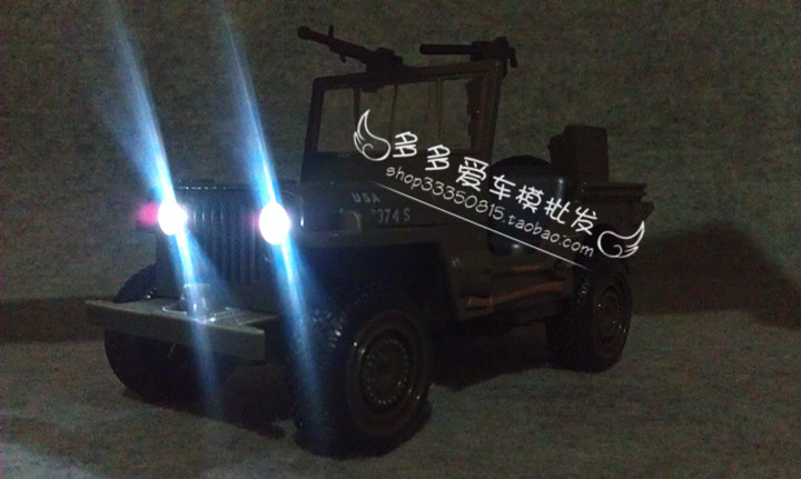【批发价 牧马人jeep军车 汽车声光版 儿童玩具