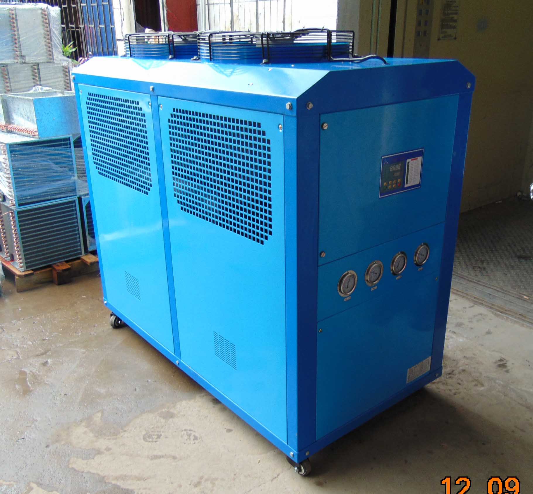 风冷式冷水机2