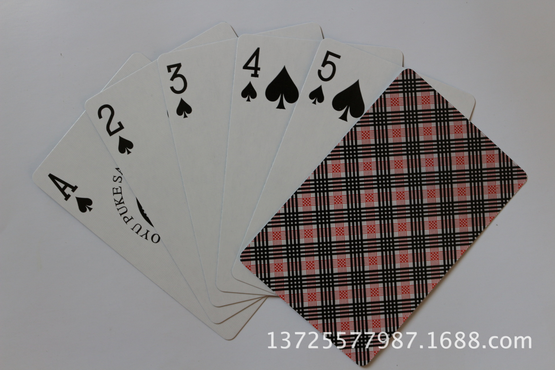 批发魔术扑克牌钓鱼皇后8039无密码无记号近景专用道具炸金花正品