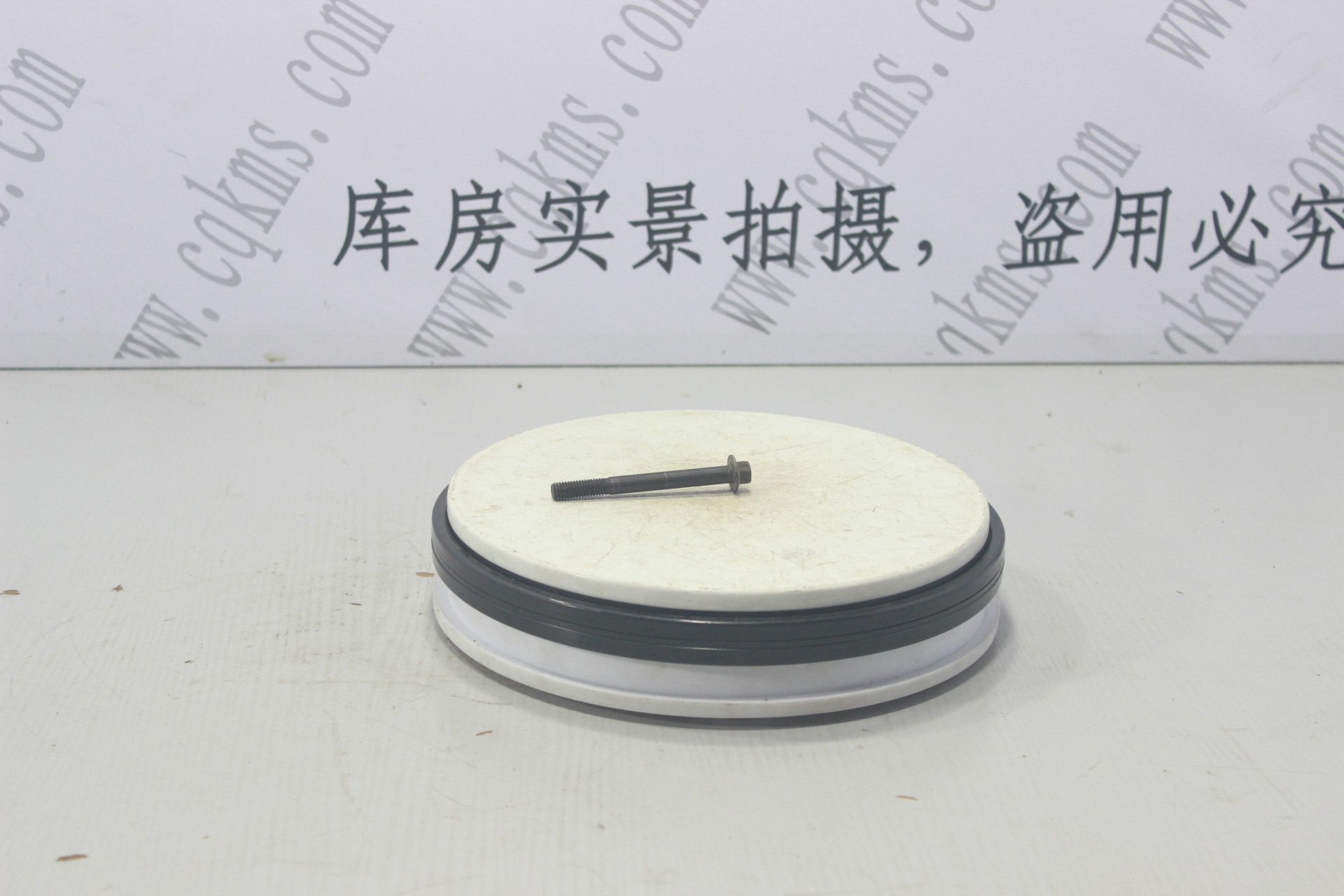 kms06236-3090731-装机油控制阀的螺栓-用于M11康明斯发动机-M11-参考规格外螺纹φ7.9mm(20牙),长度88.3mm,M11螺母,丝牙25mm-参考重量0.05kg-0.05kg图片1